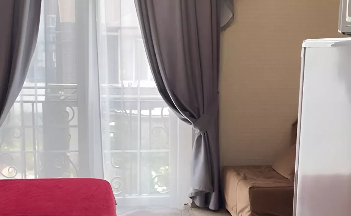 Апартаменты студия на 3-х человек с французским балконом. Гостевой дом "МЕЛИС". Дивноморское