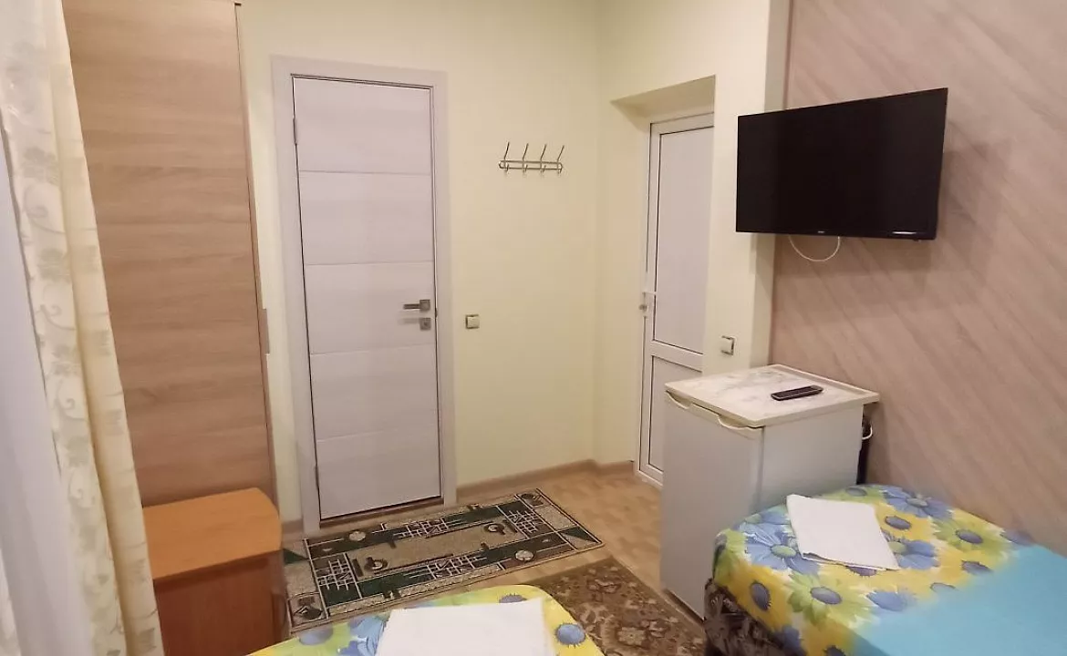 Стандарт 2-х местный. Гостевой дом "Уютный дворик" на Толстого 42А. Геленджик
