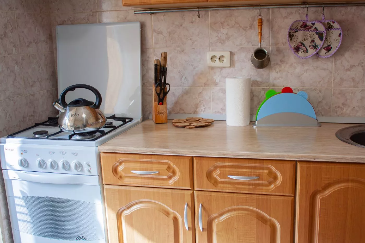 . Квартира в многоквартирном доме 2-комн. в центре Сочи. Сочи