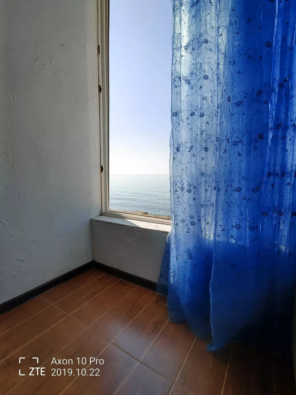 . Эллинг Кипарис . Лоо