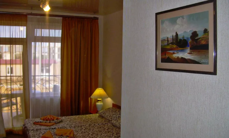 2-Х Местный. Семейный гостевой дом Лимпопо. Саки