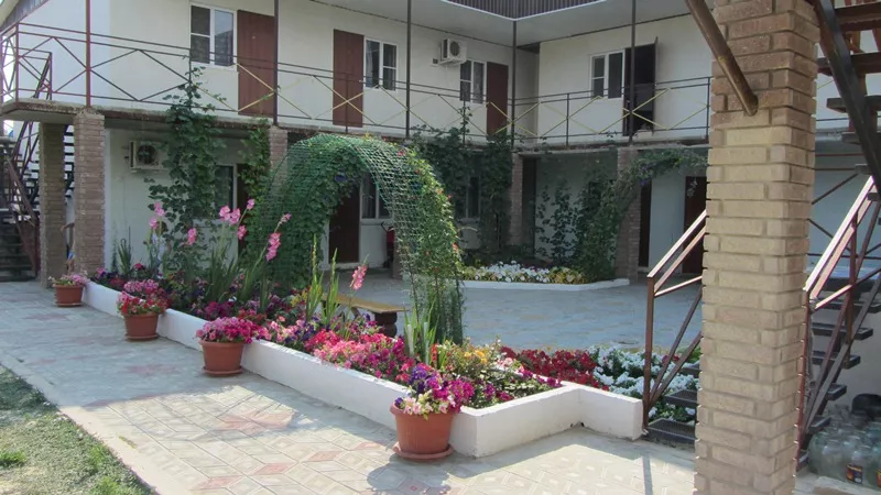 . Гостевой дом Уют Азова. Кучугуры