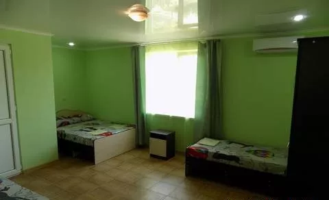 4-х местный номер Стандарт. Гостевой дом "Тихий уголок". Архипо-Осиповка