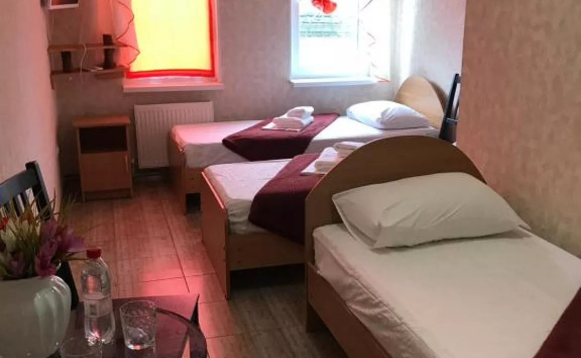 5 Местный 2х комнатный номер.. Гостевой дом Связь Времён. Кабардинка