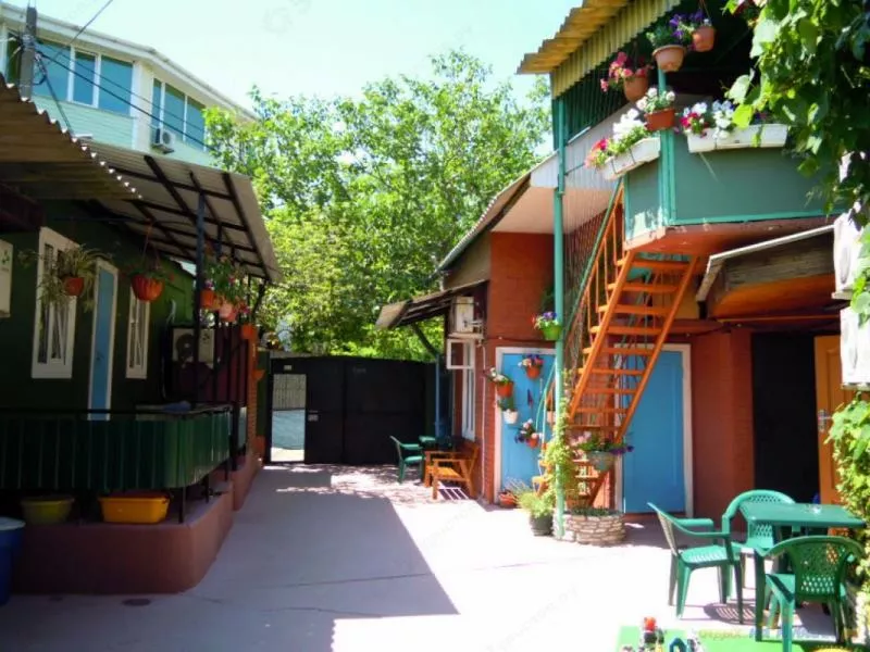 . Гостевой дом "Аморе" . Небуг