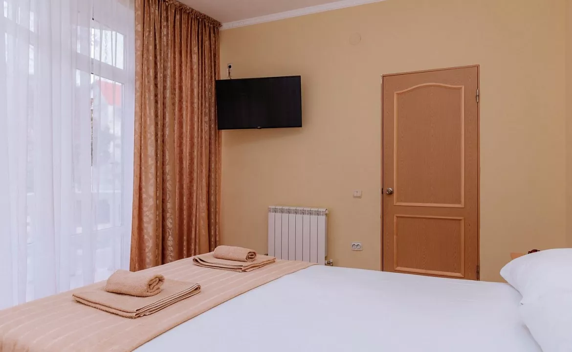 Двухкомнатный с балконом. Гостевой дом "София" - Лазаревское. Лазаревское