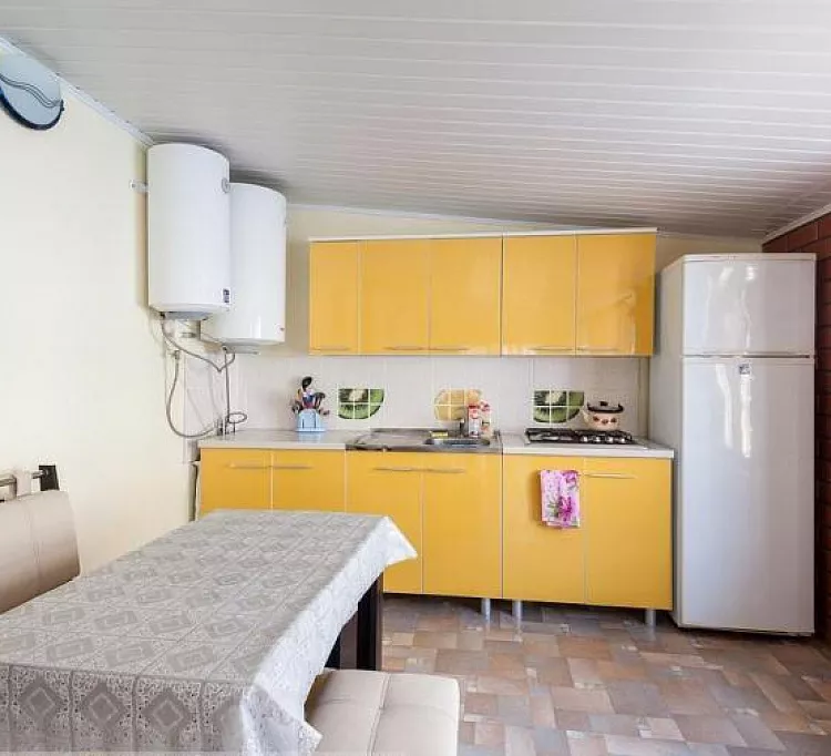 . Частный гостевой дом Бриз. Голубицкая