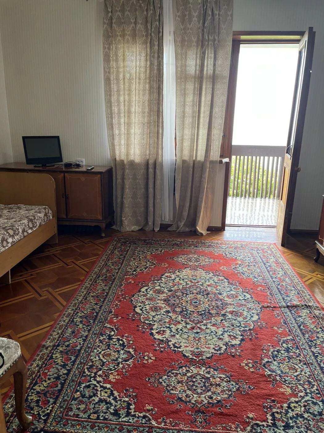 . Гостевой дом "Сосновый рай" . Гагра