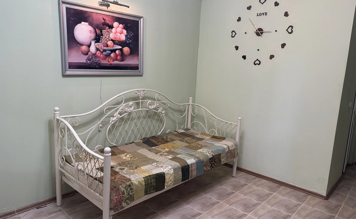 Семейный 3-х комнатный 1 этаж. Гостевой дом "Пантера". Гагра