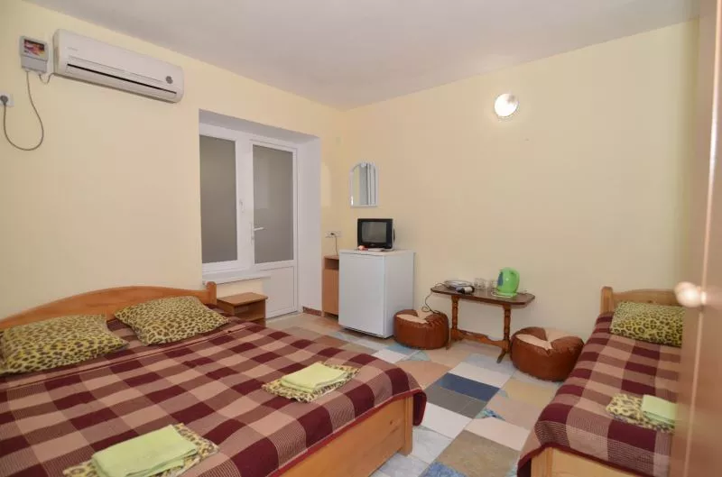 3-местный улучшенный. Гостевой дом «Белый». Саки