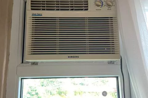 Двухместная комната с санузлом на этаже. Частный сектор "Светлана на Луговой". Адлер