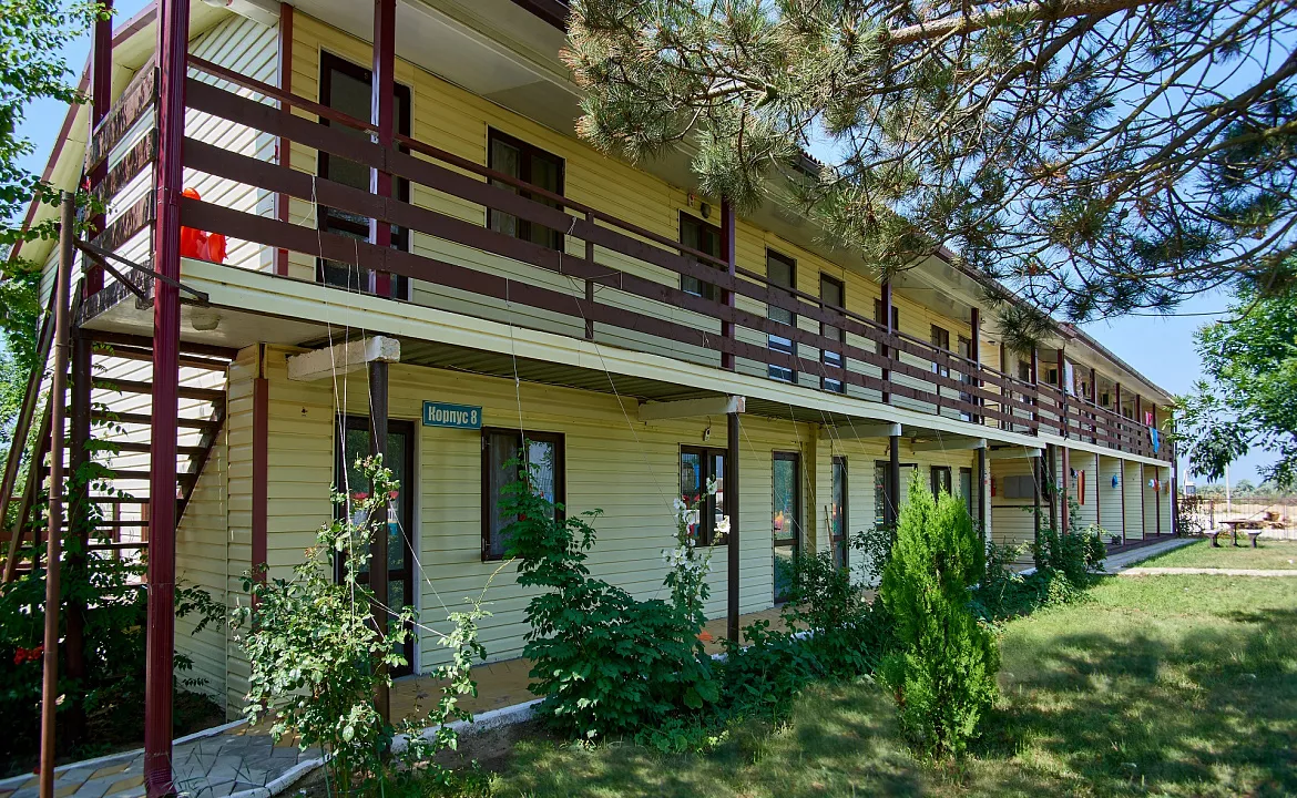 СТАНДАРТ 2-Х КОМНАТНЫЙ 4-Х МЕСТНЫЙ (2Х+2Х) НОМЕР С БАЛКОНОМ КОРПУС №8, 1 И 2 ЭТАЖ, КОРПУС А 2 ЭТАЖ С БАЛКОНОМ, КОРПУС №7 2 ЭТАЖ С БАЛКОНОМ. База отдыха "Ока". Благовещенская СТАНДАРТ 2-Х КОМНАТНЫЙ 4-Х МЕСТНЫЙ (2Х+2Х) НОМЕР С БАЛКОНОМ КОРПУС №8, 1 И 2 ЭТАЖ, КОРПУС А 2 ЭТАЖ С БАЛКОНОМ, КОРПУС №7 2 ЭТАЖ С БАЛКОНОМ. База отдыха "Ока". Благовещенская