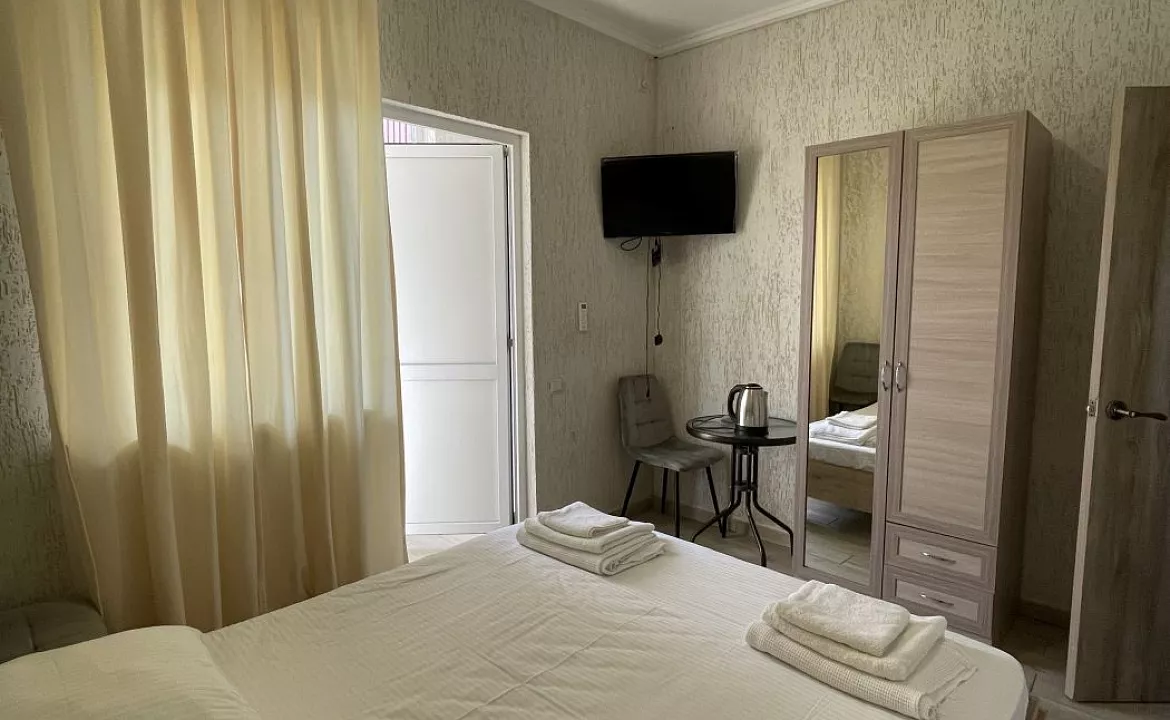 Стандарт с совместной кроватью. Гостевой дом "Алхыд". Пицунда