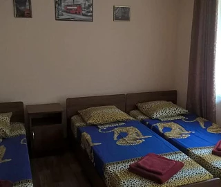 Трехместный номер. Гостевой дом "На Изумрудной 45/1" .  Трехместный номер. Гостевой дом "На Изумрудной 45/1" .