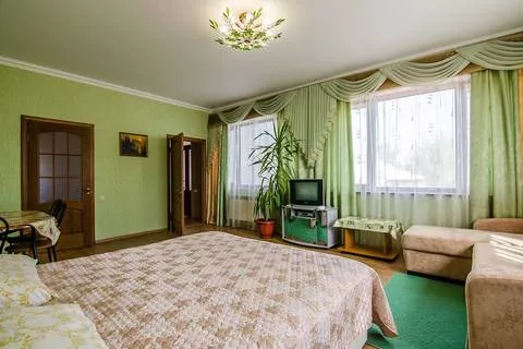 4-х местный «Люкс» (2 этаж, корп. А). Гостевой дом «Уют на Демышева». Евпатория