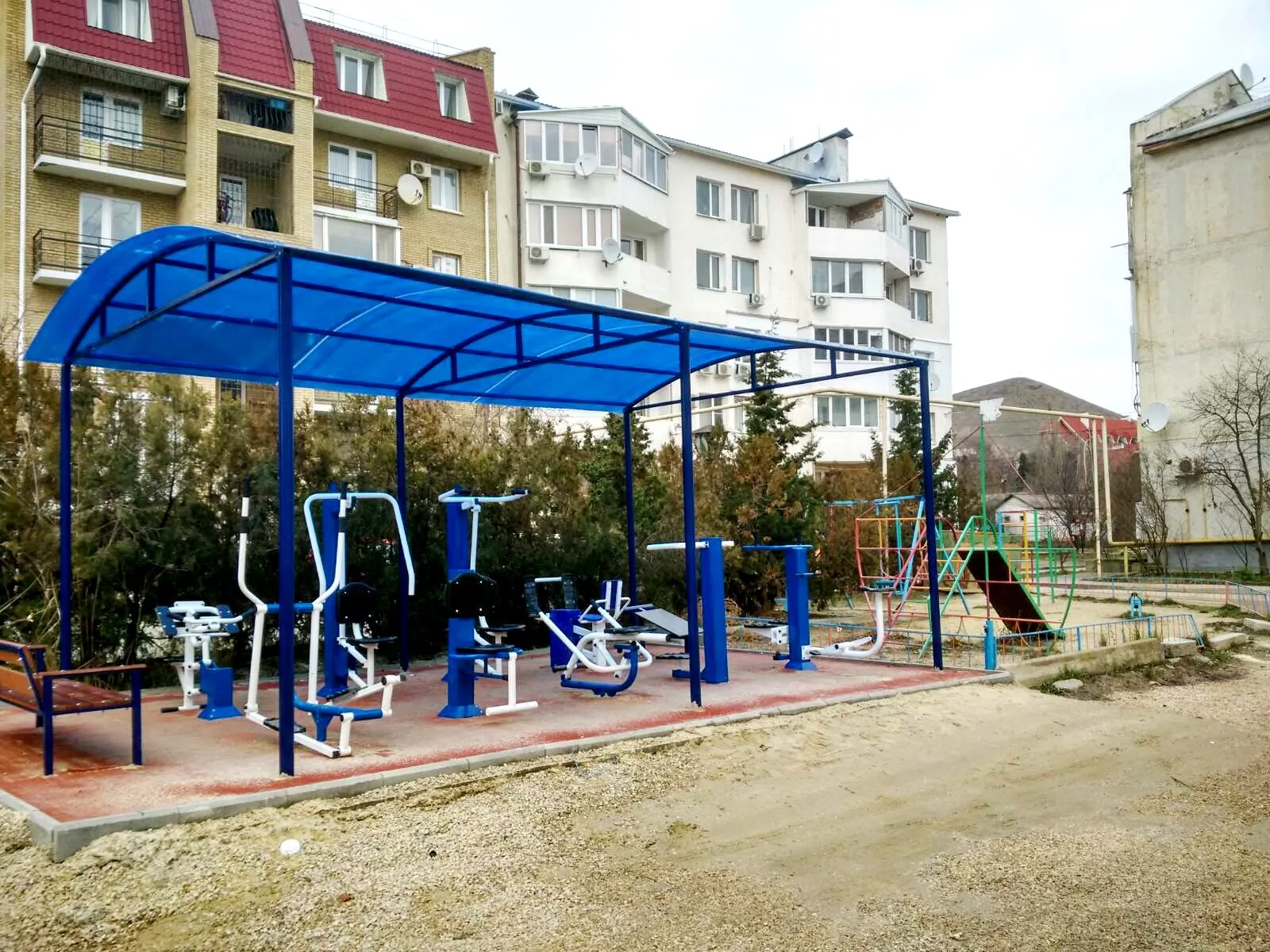 . Квартира в многоквартирном доме Коктебель рядом с морем (350 м) . Коктебель