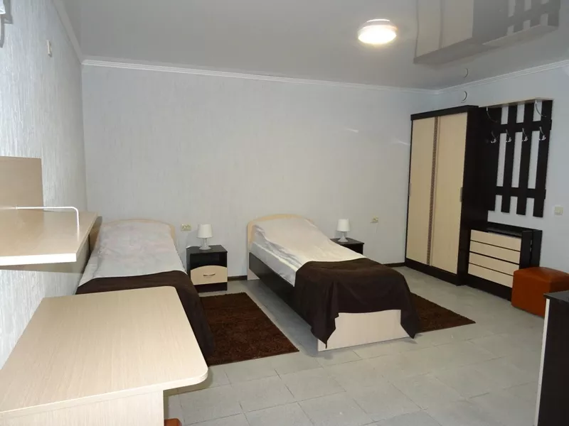 Стандарт (цокольный этаж). Гостевой дом "Золотые пески". Гудаута