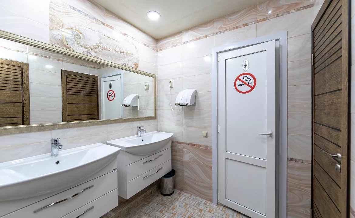 Кровать в общем 8-местном номере для мужчин. Хостел Bamboo Hotel. Адлер