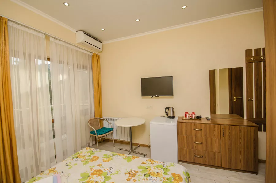 Комната «стандартная». Гостевой дом «Вояж». Алушта