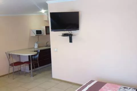 4-х местный «Люкс». Отель «Донузлав». Мирный