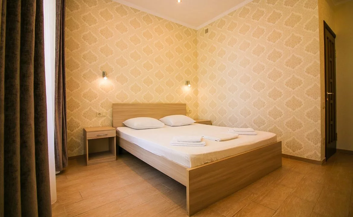 Полулюкс. Гостевой дом Анлемари. Ялта