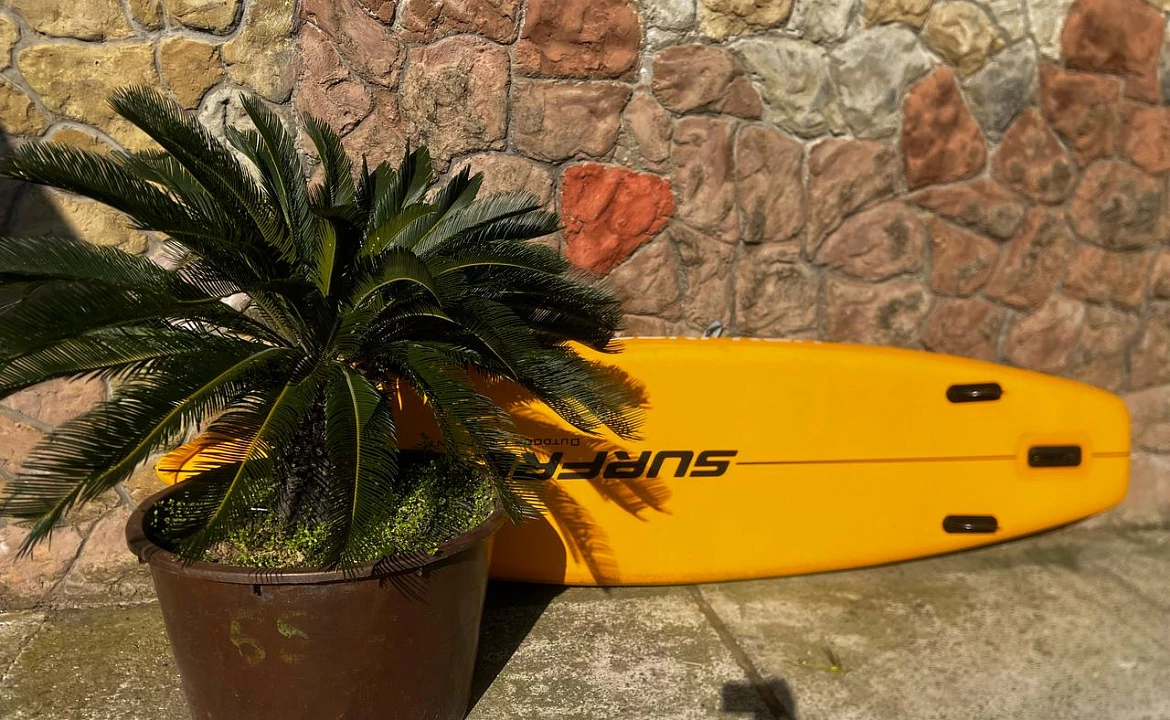 Трёхместный номер с двуспальной кроватью и односпальной кроватью. Гостевой дом Эксклюзив. Вардане