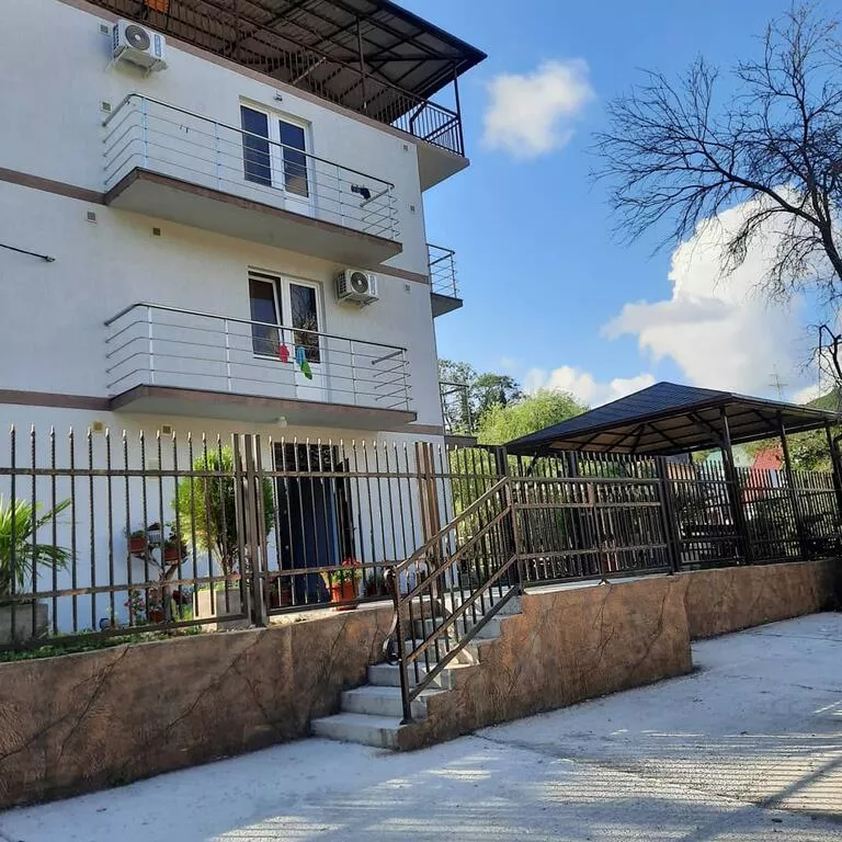 . Гостевой дом ГалоПогосы. Лоо