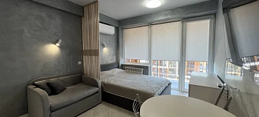 Квартира в многоквартирном доме Студия с панорамными окнами на первой береговой линии