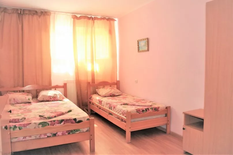 . Гостевой дом У Георгия . Витязево