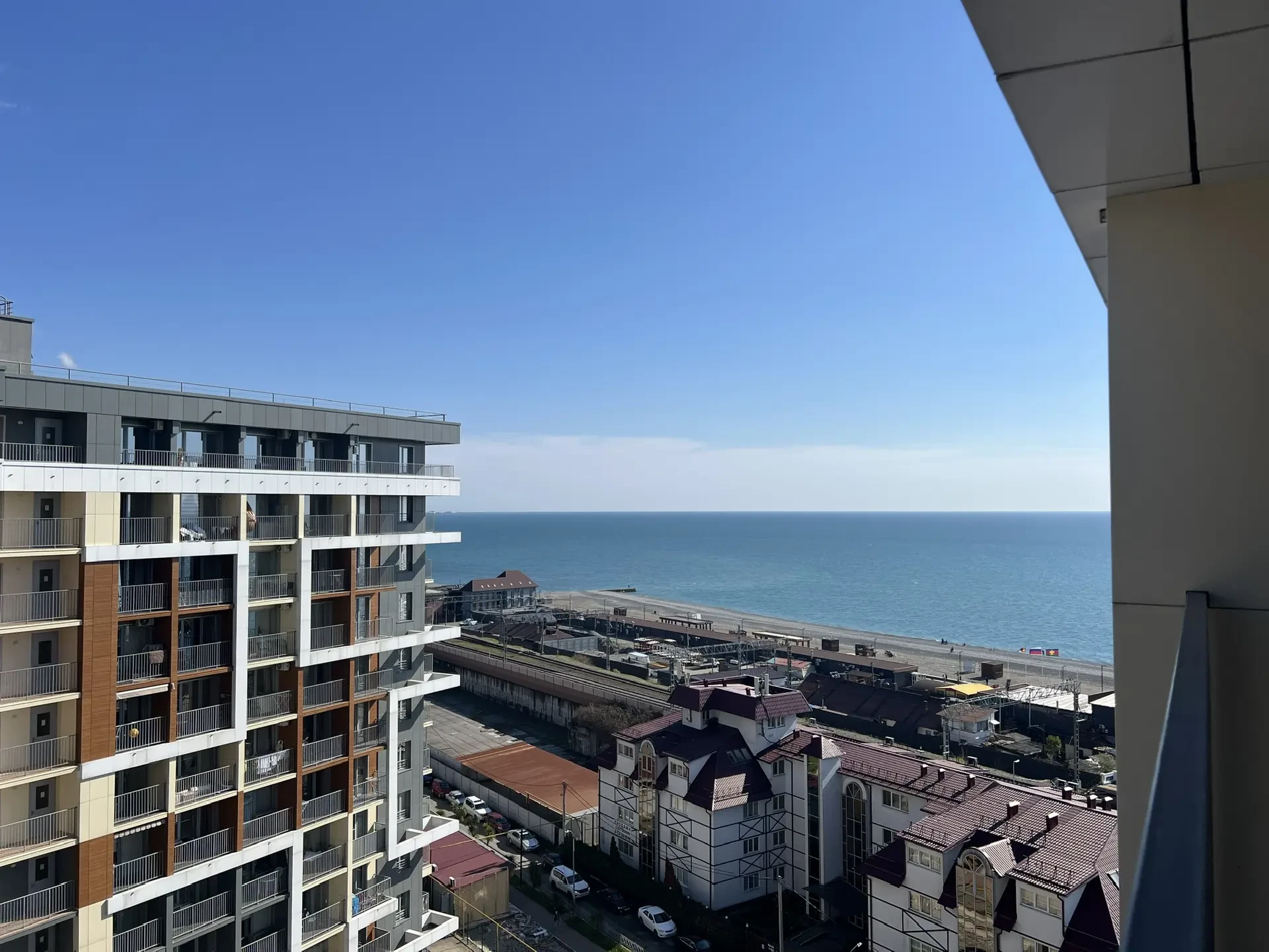 . Квартира в многоквартирном доме Апартамент с видом на море и горы. Дагомыс