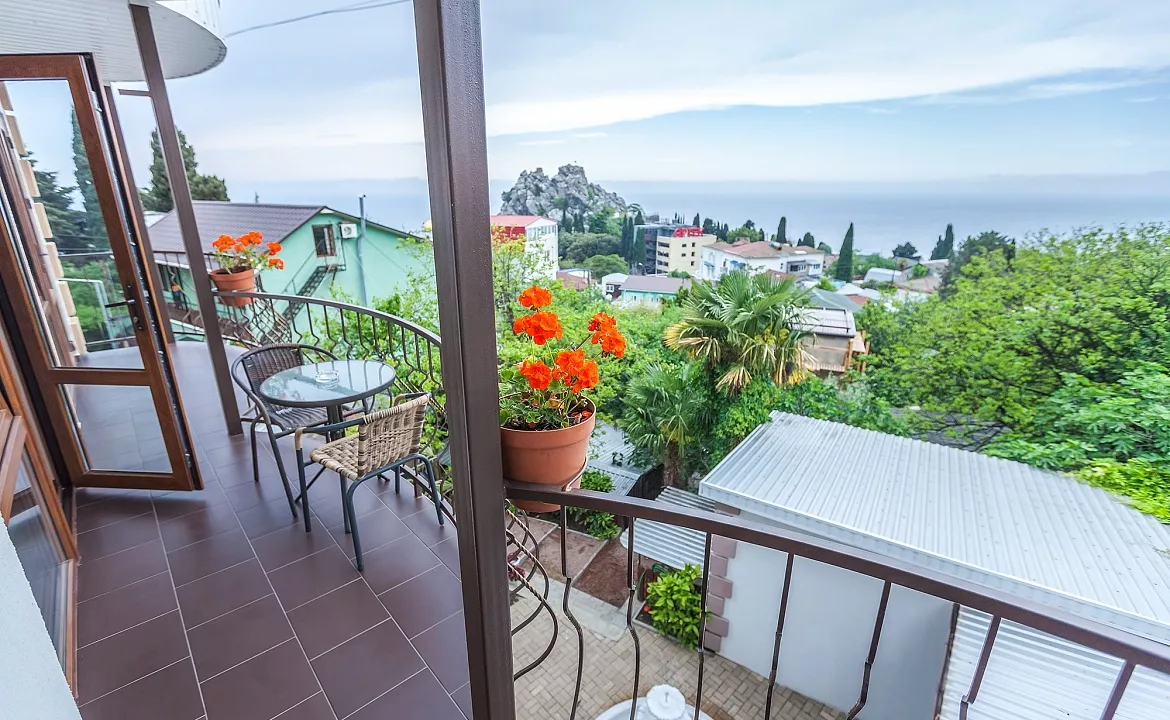 Видовой 3х к. до 6 чел. Гостевой дом Пролетарская 12. Гурзуф