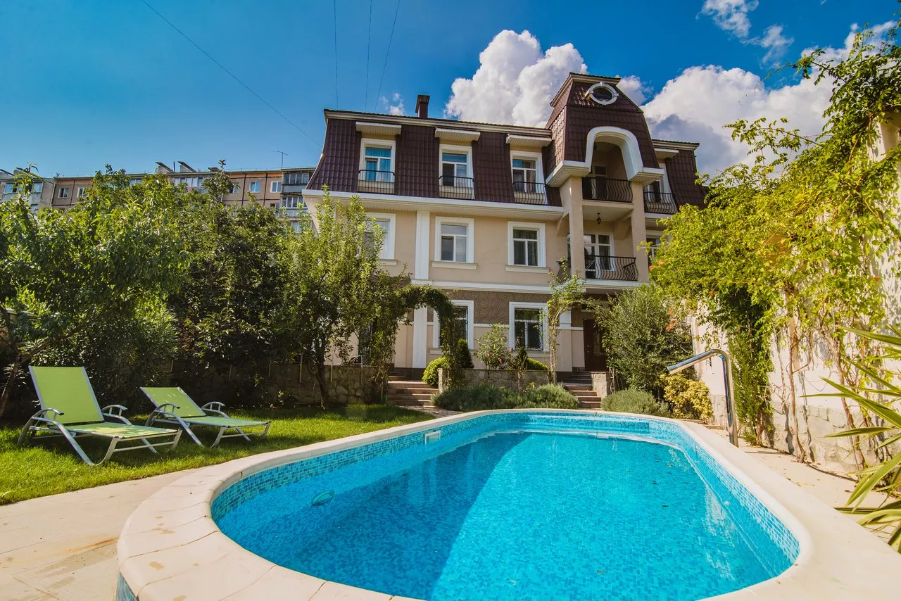 . Отель "Каштановый особняк". Ялта