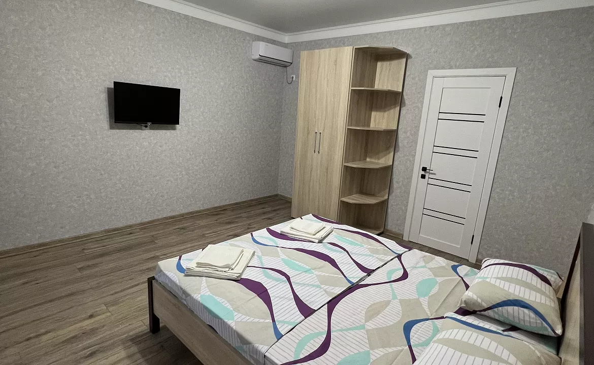 2х местный номер . Гостевой дом Камита . Сухум