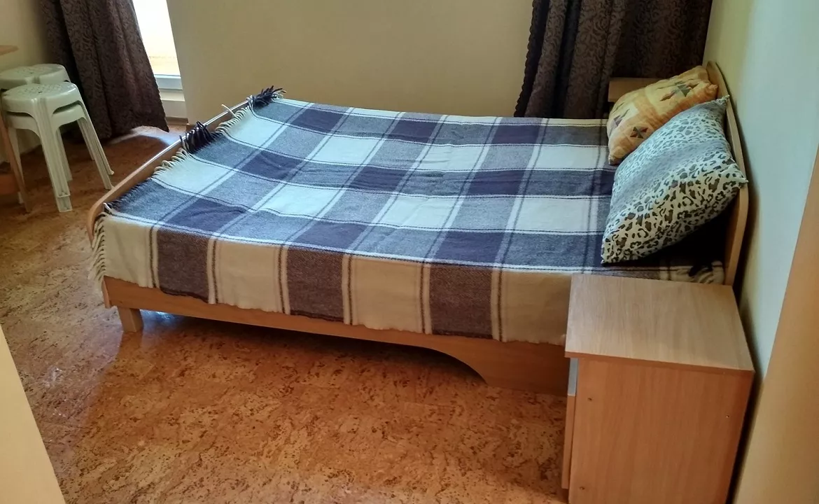 4-х местный стандартный двухкомнатный номер. Гостиница "ВИКТОРиЯ" - Саки. Саки