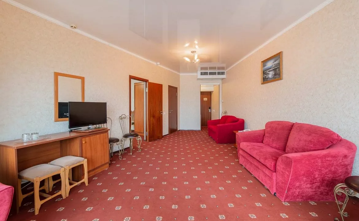 ЛЮКС. Отель "Плаза". Анапа