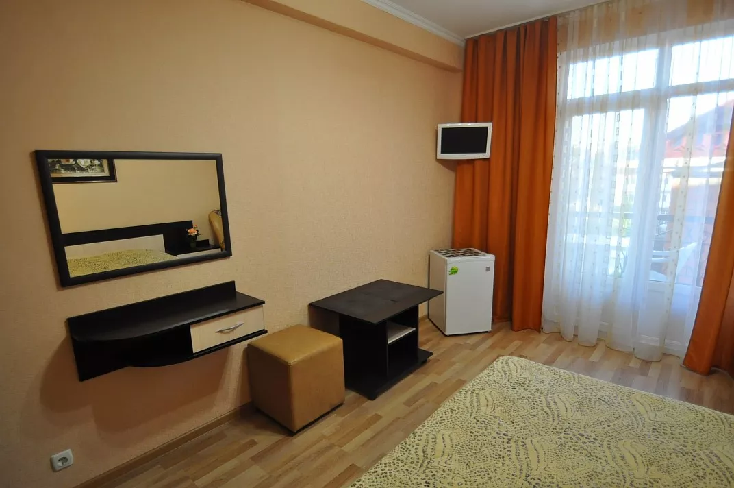 . Гостиница "Вояж" - Лазаревское. Лазаревское