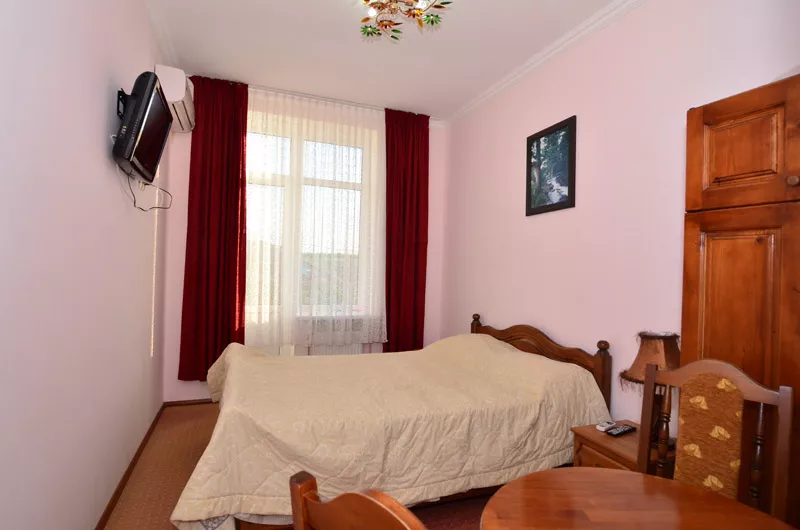 2-местный номер «полулюкс» c балконом. Частный пансионат «Виренея». Севастополь