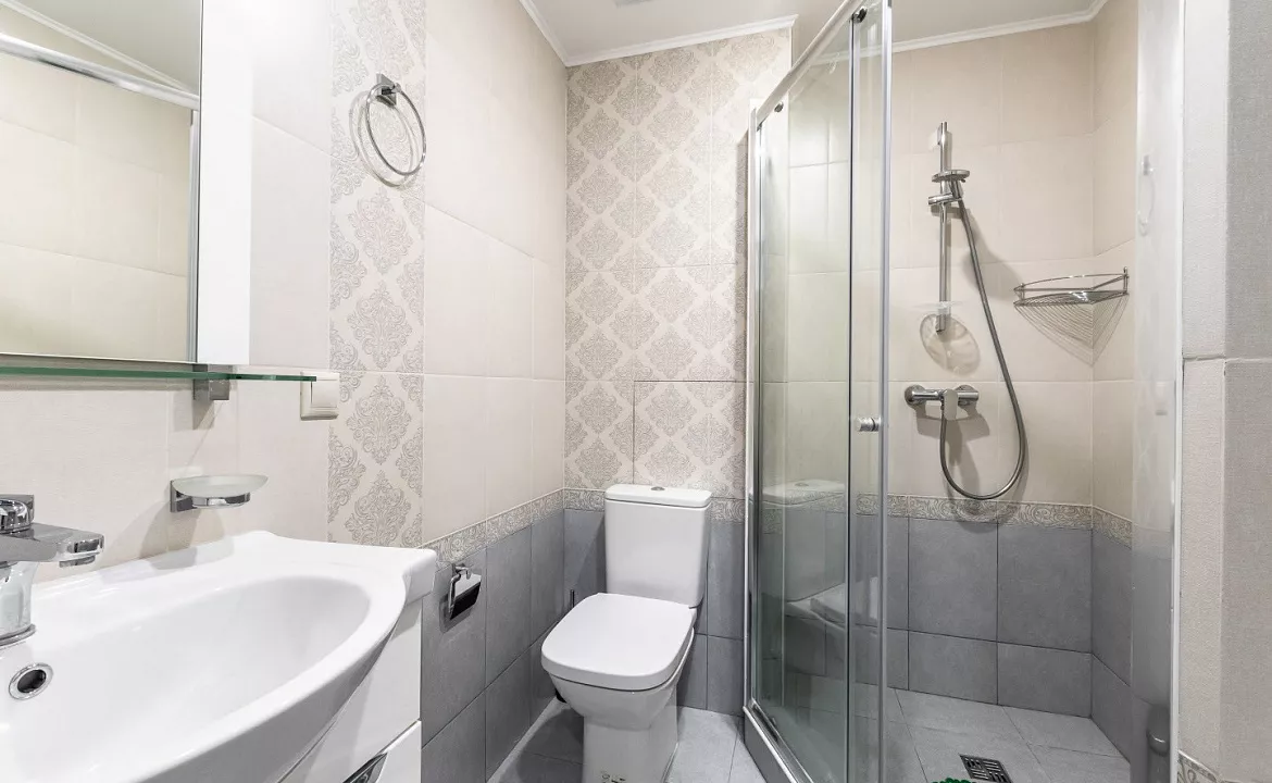 Четырехместный Полулюкс. Гостевой дом Замок у Моря. Головинка Четырехместный Полулюкс. Гостевой дом Замок у Моря. Головинка