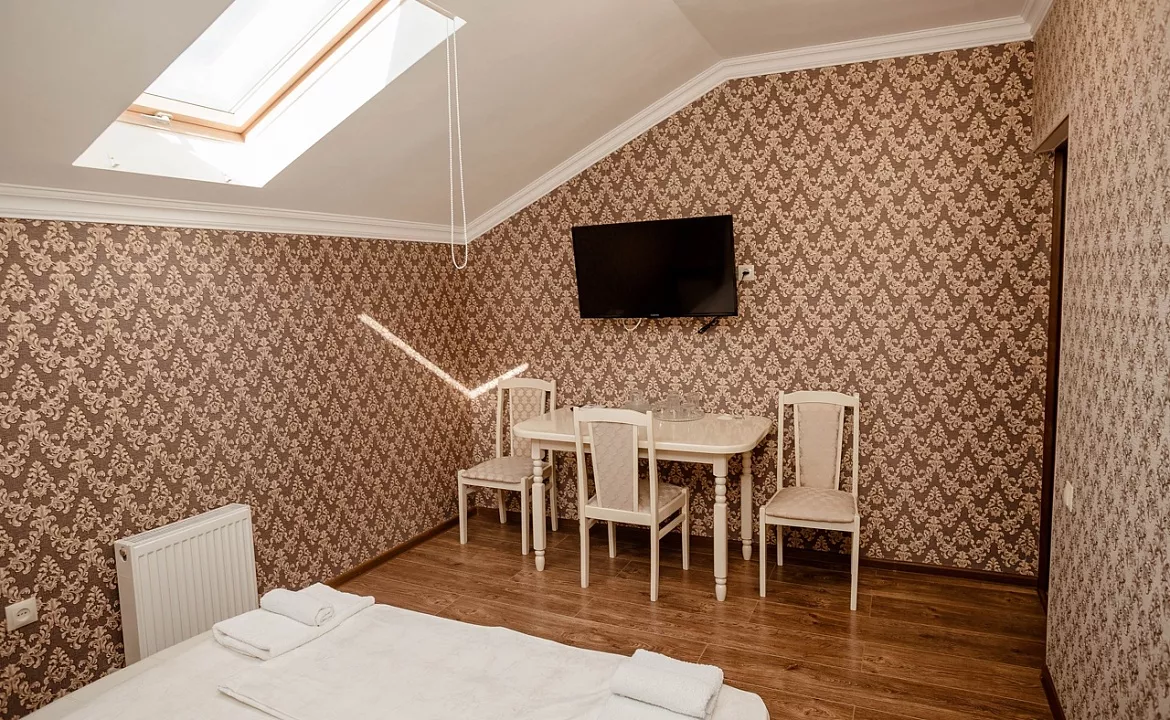 Мансарда двухкомнатная. Гостевой дом Ника Премиум. Геленджик