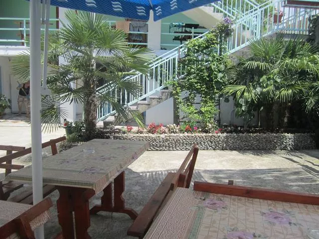 . Гостевой дом "Грант" - Вардане. Вардане