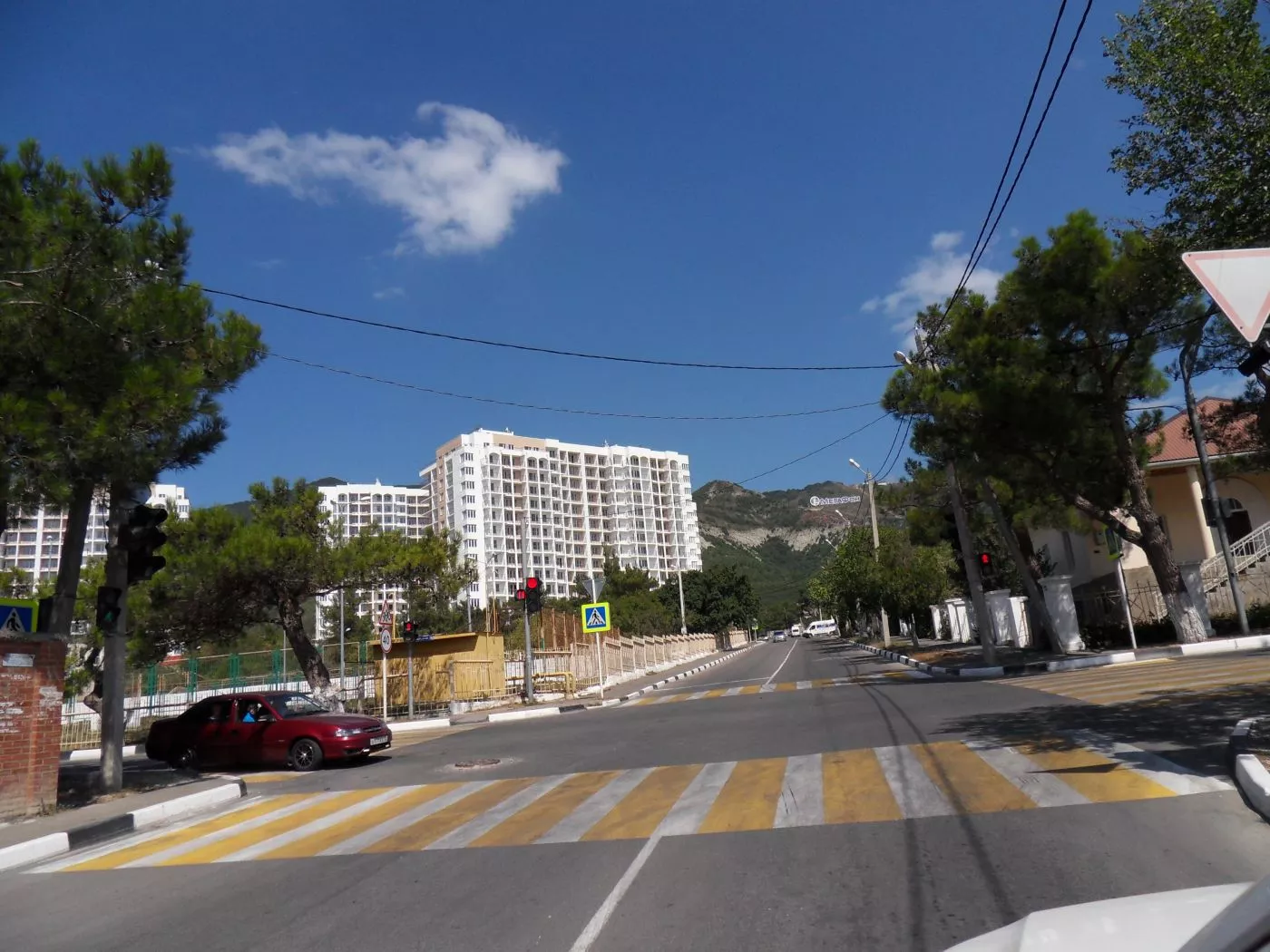 . Квартира в многоквартирном доме ПАНОРАМА & ГЕЛЕНДЖИК . Геленджик