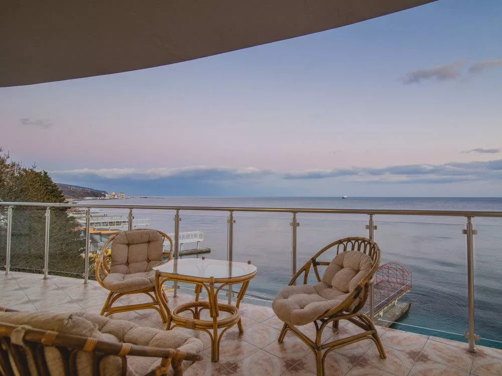 . Отель «Коралл». Ялта . Отель «Коралл». Ялта