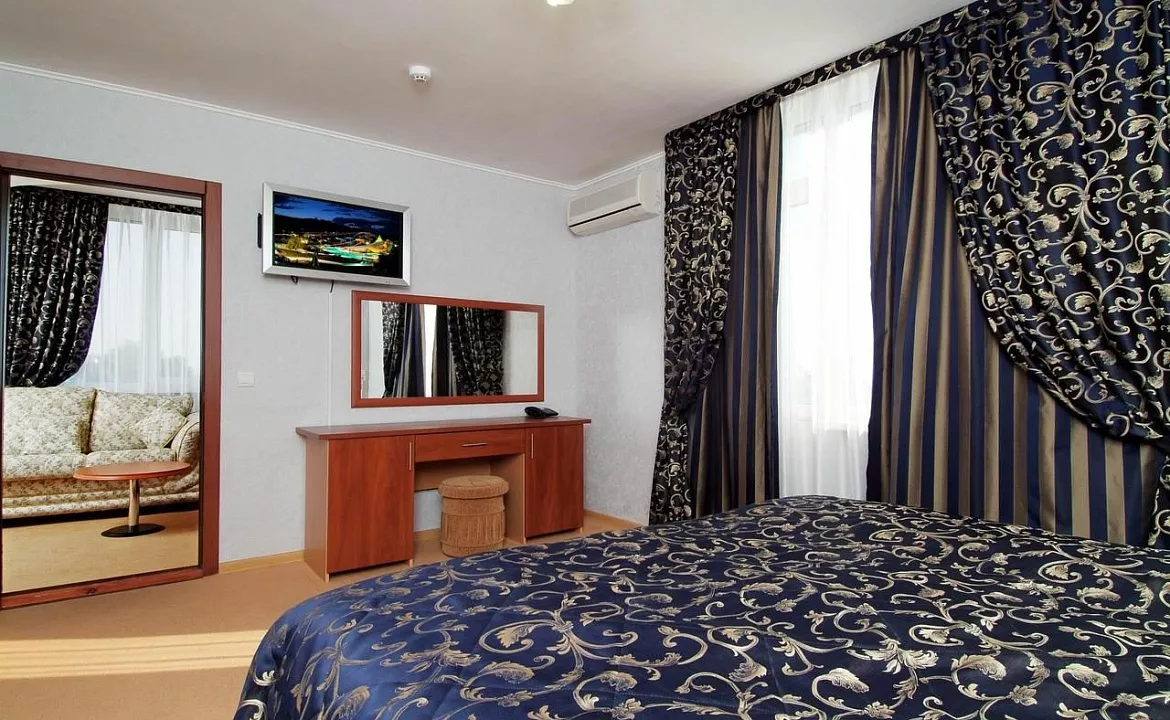 «Люкс» двух-комнатный 2-х местный. Санаторий "Туапсе". Бжид