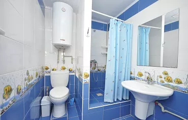 2-КОМНАТНЫЙ (3+3 МЕСТНЫЙ) НОМЕР С ОТДЕЛЬНЫМИ ВХОДАМИ. Мини-отель "Квитка". Саки