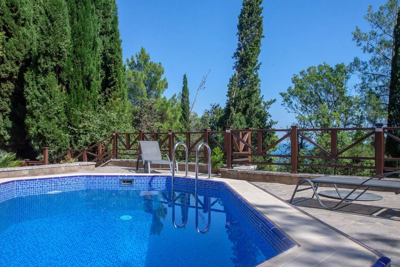 . Отель Эко-отель "Дискавери". Курорты Ялты