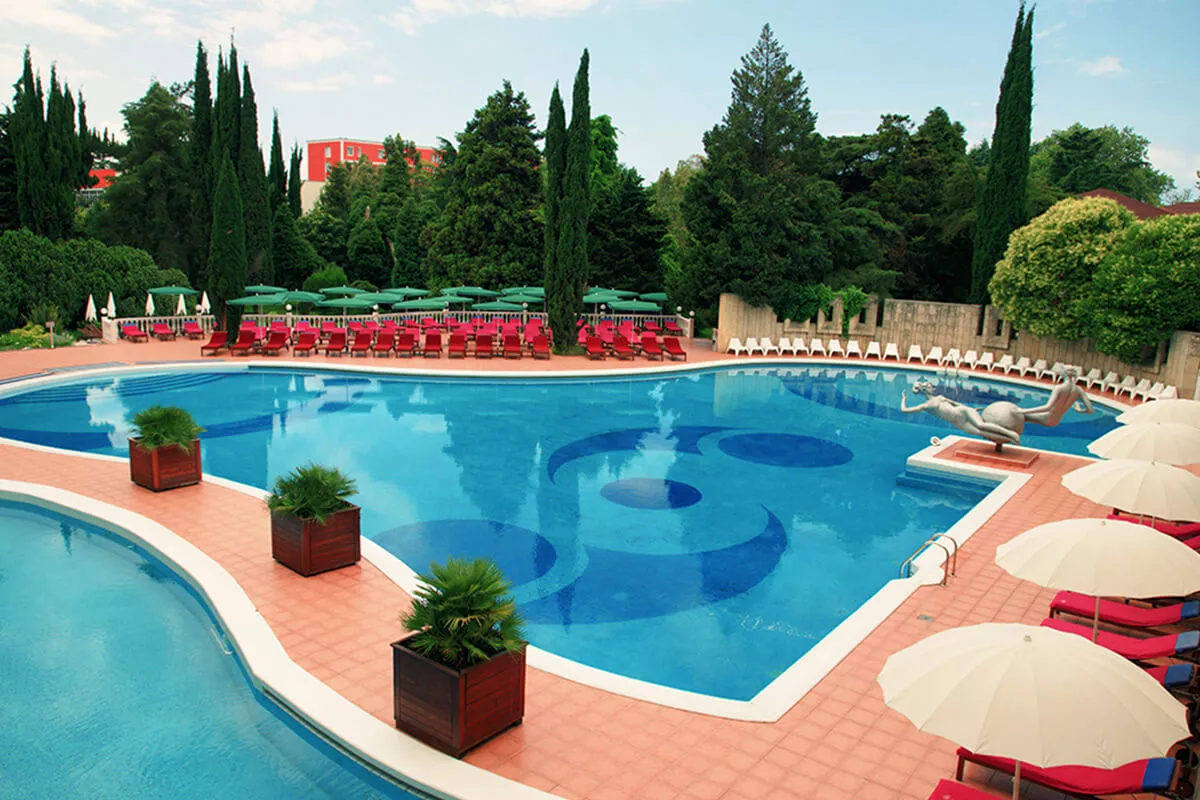 . Санаторий "Южное Взморье". Адлер