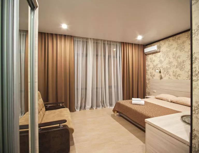 ТРЕХМЕСТНЫЙ НОМЕР. Отель "Каскад". Лазаревское