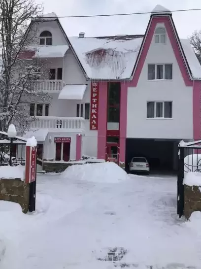 . Отель «Вертикаль». Домбай-гостиницы