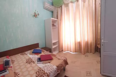 Двухкомнатный с миникухней на 5 человек. Гостиница «Жемчужина». Архипо-Осиповка