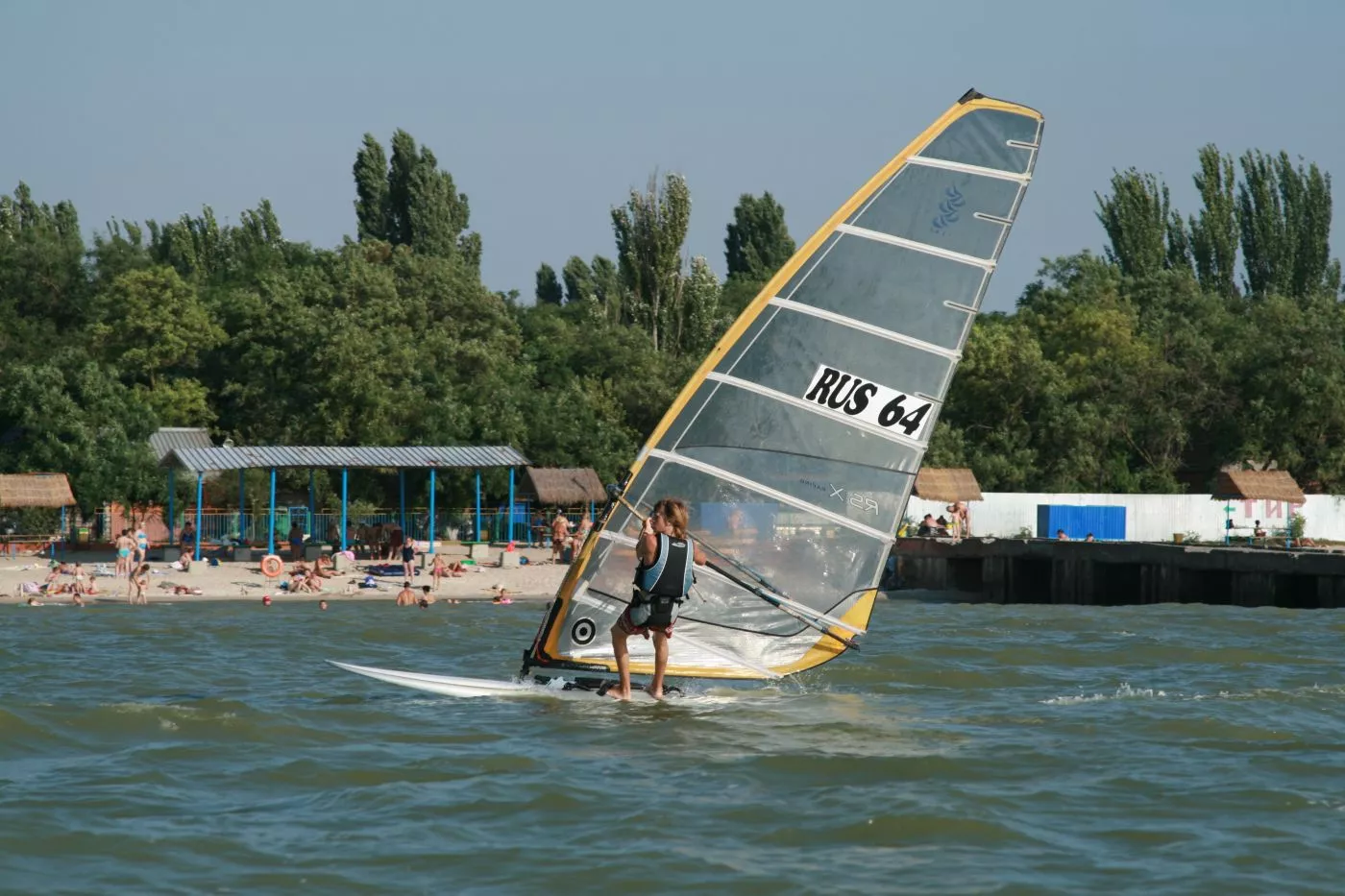 . Отель Водноспортивный клуб-отель "Торнадо". Ейск